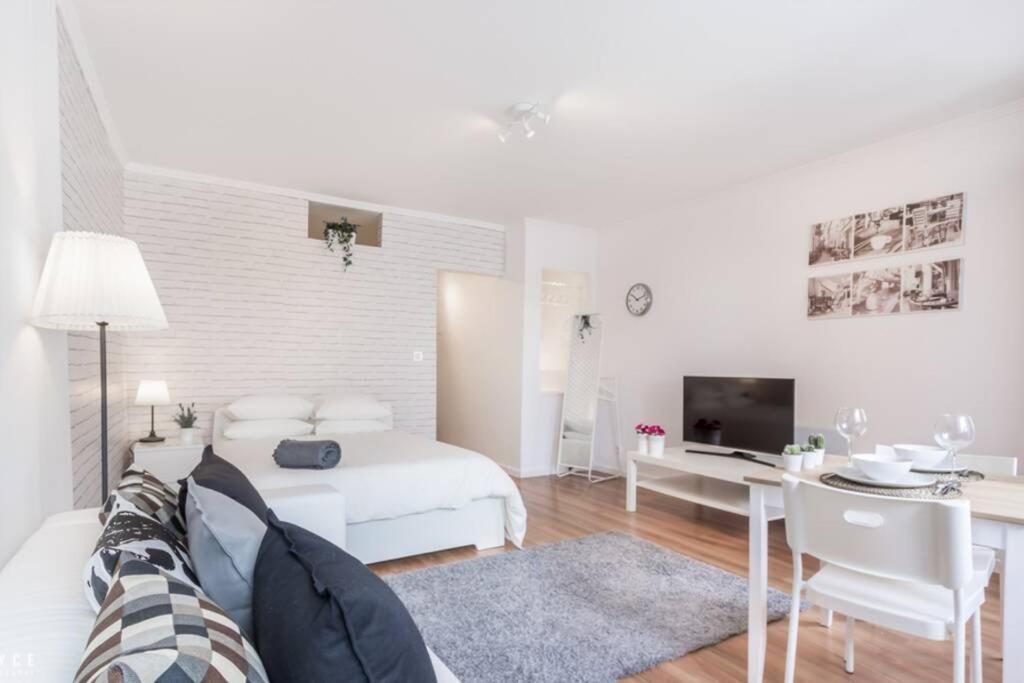 Inloveapartments - Under A Fig Tree ลิสบอน ภายนอก รูปภาพ